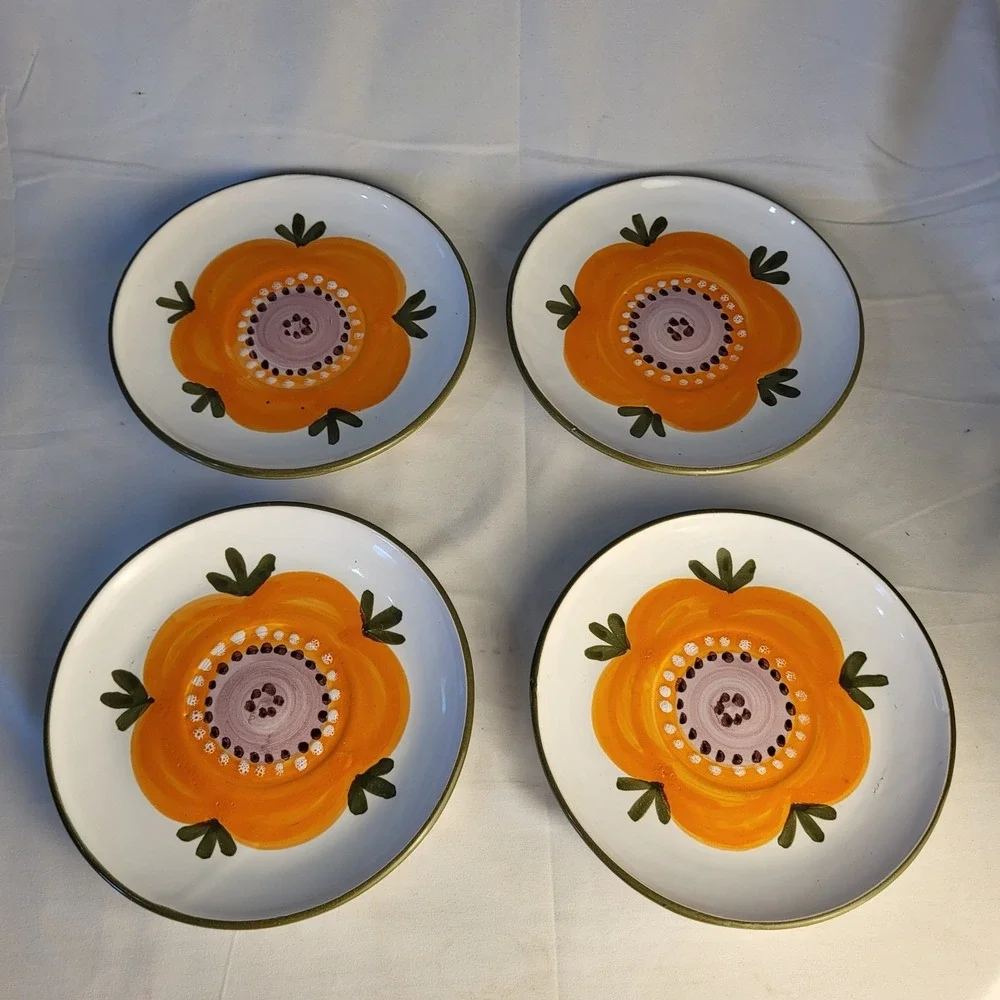 Set of 4 - Orange Flower Decorative Plates 7-1/4